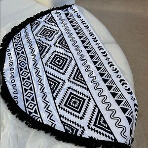DSW Black and White Circular Fringed Tribal Blanket